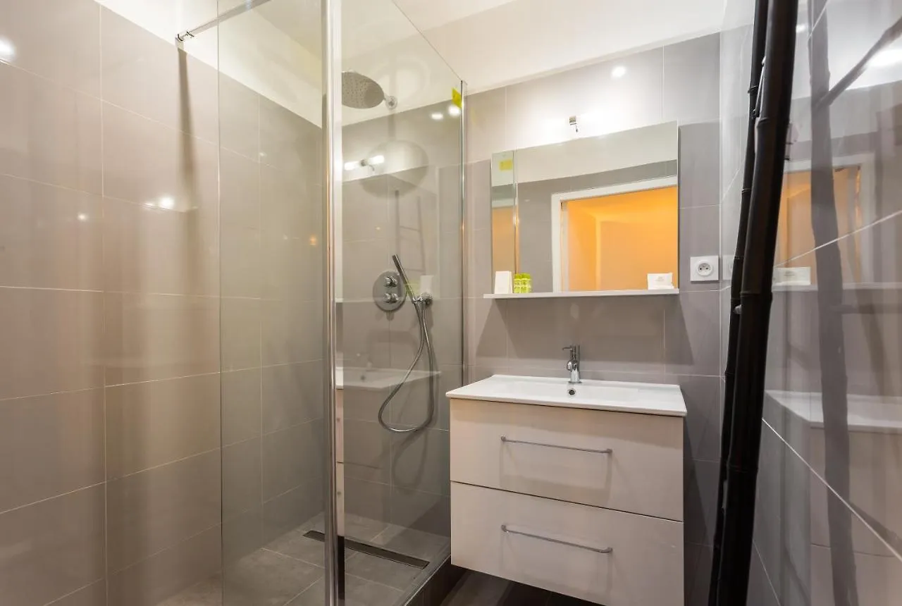 Spacious - 3br-6p - Champs Elysees * Paryż