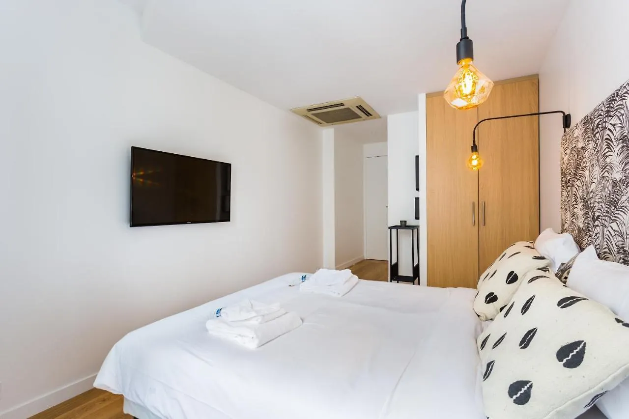 Διαμέρισμα Spacious - 3br-6p - Champs Elysees *